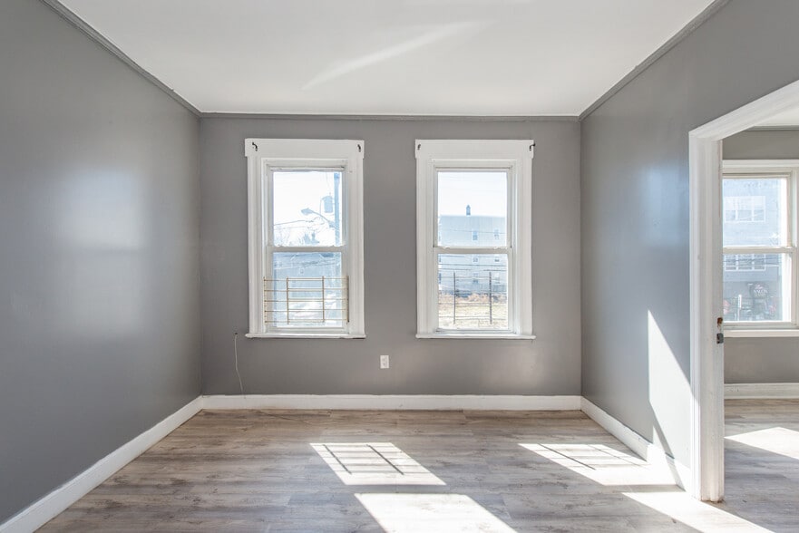 More Photos Of 357 16th Ave, Irvington Storefront Retail Residential For Sale