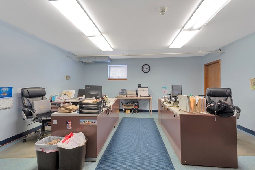 More Photos Of 322 Belleville Tpke, North Arlington Office For Sale