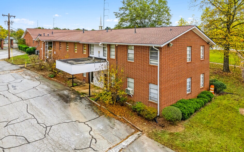 More Photos Of 4528 Rockbridge Rd, Stone Mountain Religious Facility For Sale