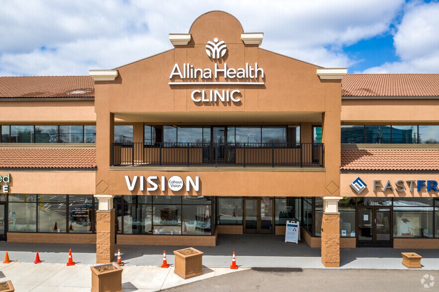 More Photos Of 3232-3254 W Lake St, Minneapolis Unknown For Lease