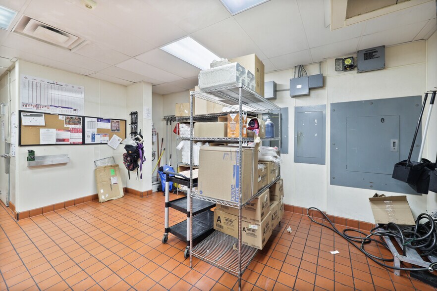 More Photos Of 310 S Boulder Hwy, Henderson Fast Food For Lease