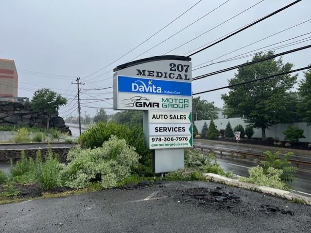 More Photos Of 207 Highland Ave, Salem Light Distribution For Lease