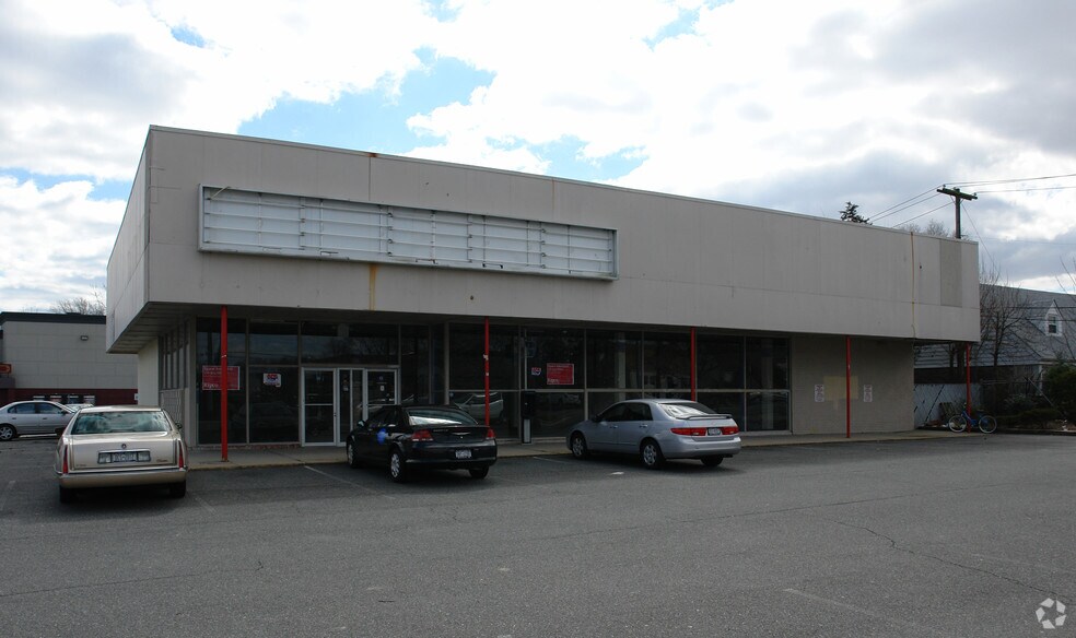 More Photos Of 3320 Hillside Ave, New Hyde Park General Retail For Sale