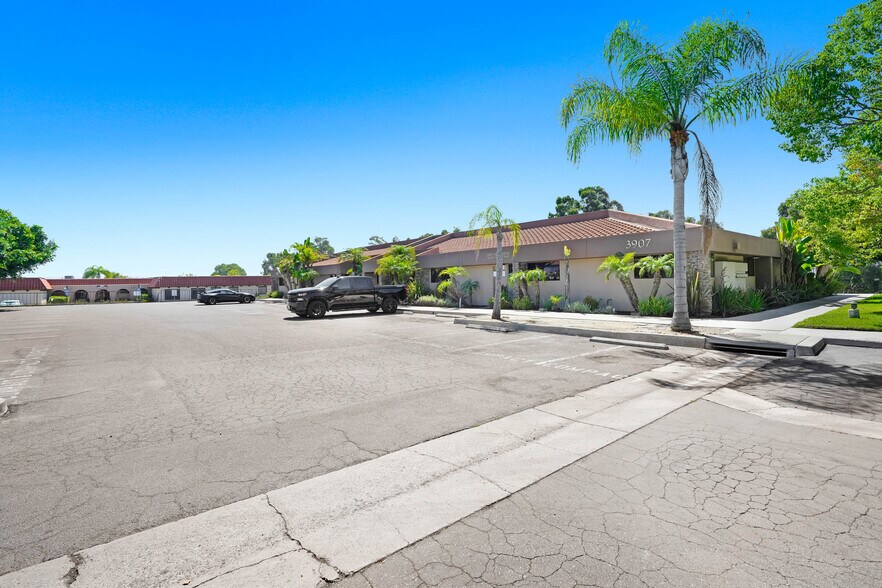 More Photos Of 3907 Waring Rd, Oceanside Medical For Lease