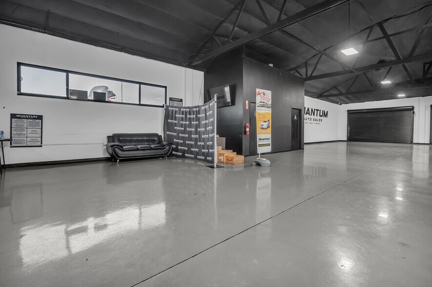 More Photos Of 13851-13861 Harbor Boulevard, Garden Grove Auto Dealership For Lease