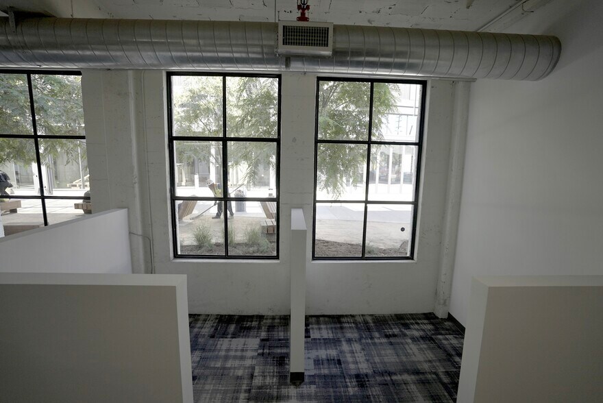 More Photos Of 1355 Palmetto St, Los Angeles Loft Creative Space For Lease