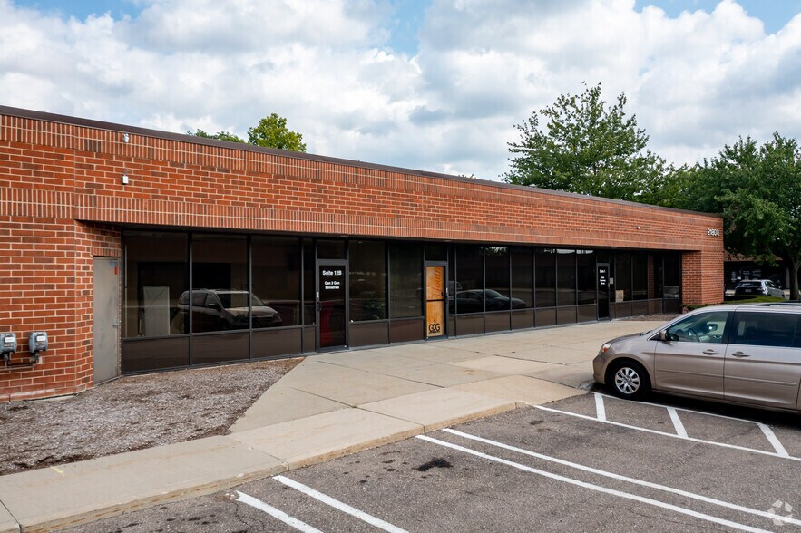 More Photos Of 21455 Melrose Ave, Southfield Unknown For Lease