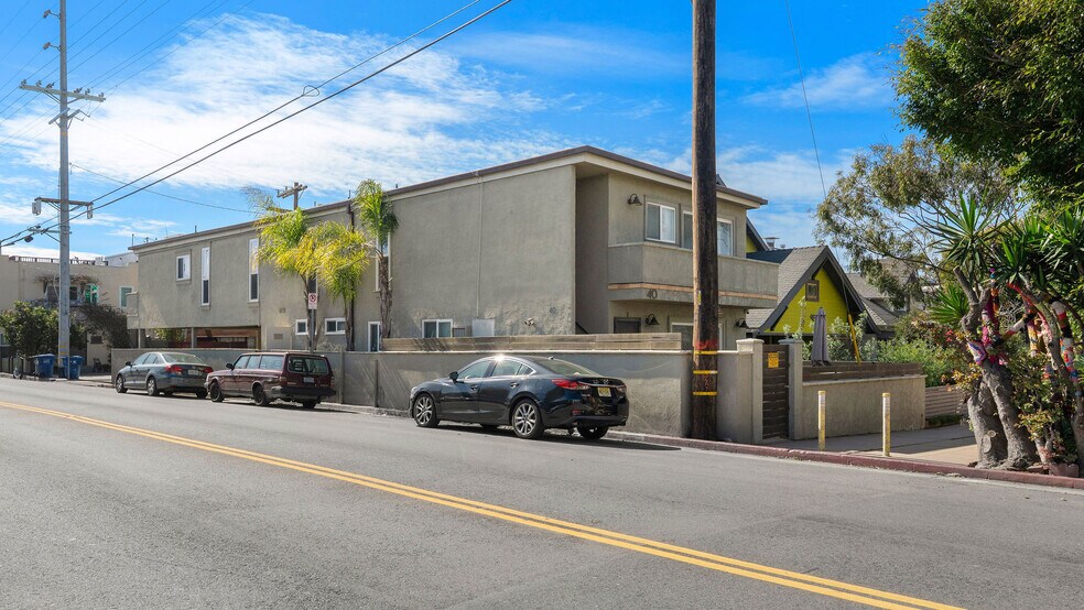 More Photos Of 40 24th pl, Venice Multifamily For Sale