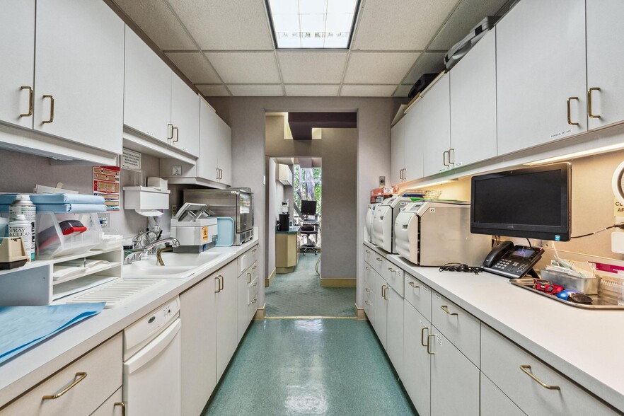 More Photos Of 1802 San Miguel Dr, Walnut Creek Medical For Sale