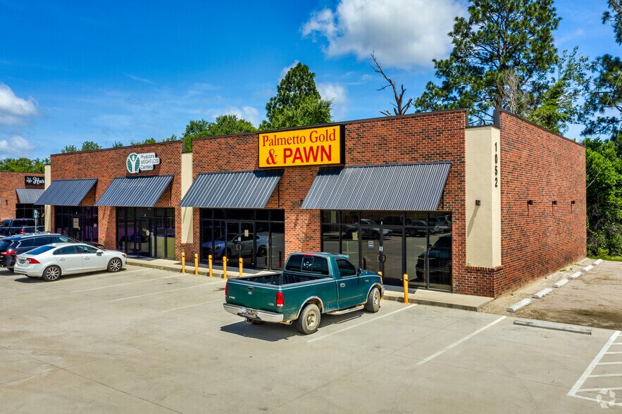 More Photos Of 1052 S Lake Dr, Lexington Unknown For Lease