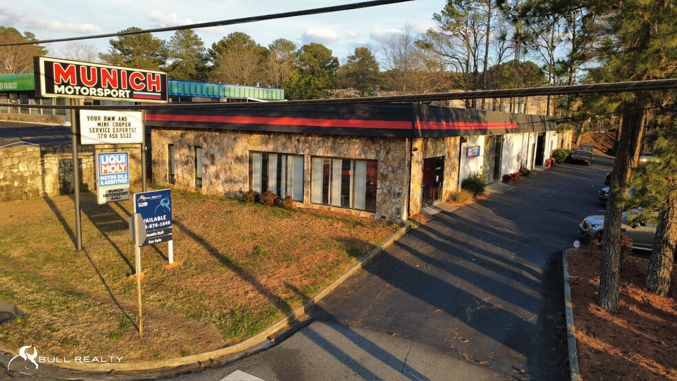 More Photos Of 6483 Peachtree Industrial Blvd, Atlanta General Retail For Sale