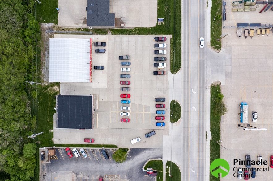 More Photos Of 1651 S 11th St, Nebraska City Showroom For Sale