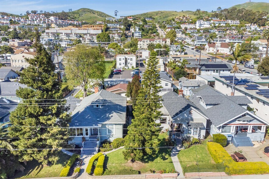 Primary Photo Of 1053-1065 E Santa Clara St, Ventura Apartments For Sale