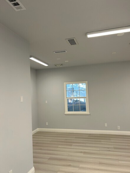 More Photos Of 7021 Seville Ave, Huntington Park Medical For Lease