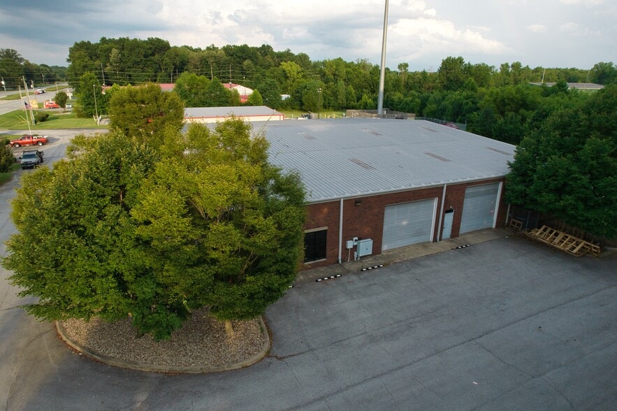 More Photos Of 3700 Fern Valley Rd, Hillview Manufacturing For Sale