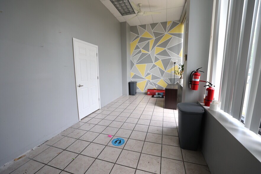 More Photos Of 508 Main St, Spotswood Storefront For Sale