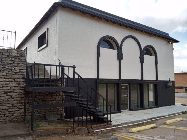 More Photos Of 10605-10715 E Winner Rd, Independence Storefront Retail Office For Lease