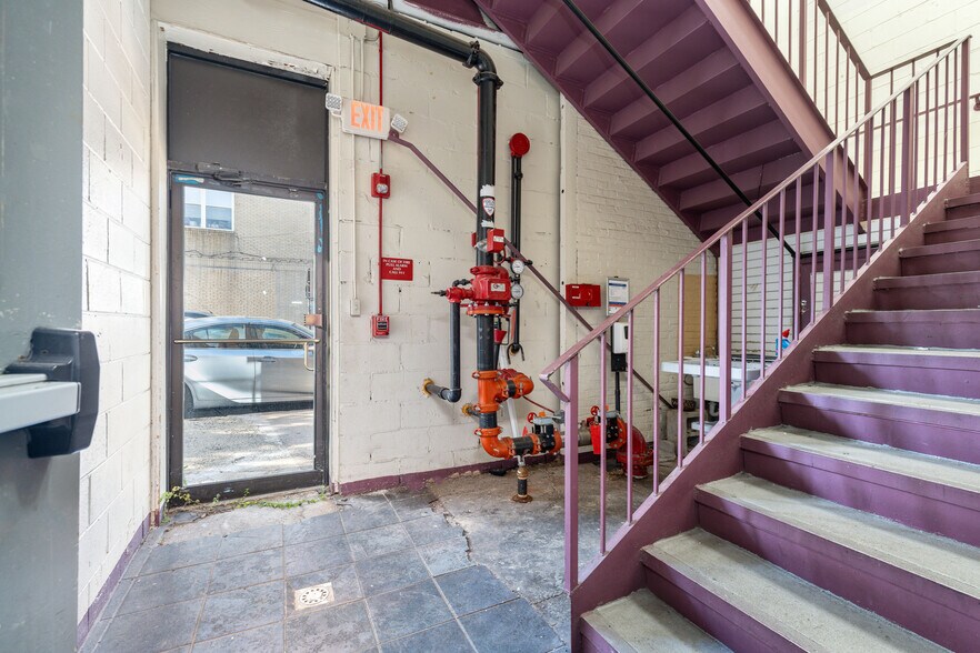 More Photos Of 1939 S Juniper St, Philadelphia Storefront Retail Office For Sale