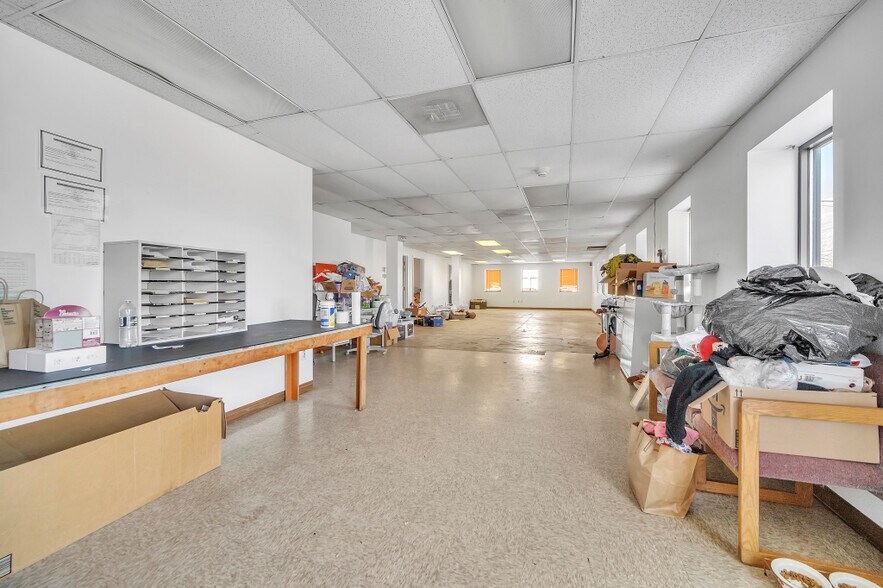 More Photos Of 4878 Van Epps Rd, Brooklyn Heights Manufacturing For Sale