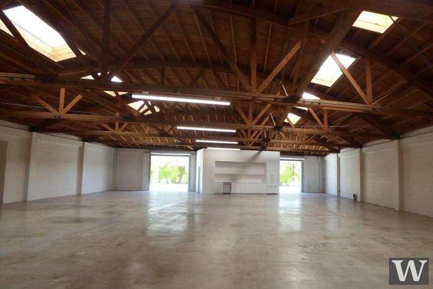 Primary Photo Of 5142-5148 W Jefferson Blvd, Los Angeles Showroom For Lease