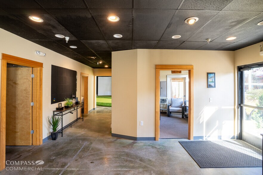 More Photos Of 6735 SW Country Club Dr, Corvallis General Retail For Sale