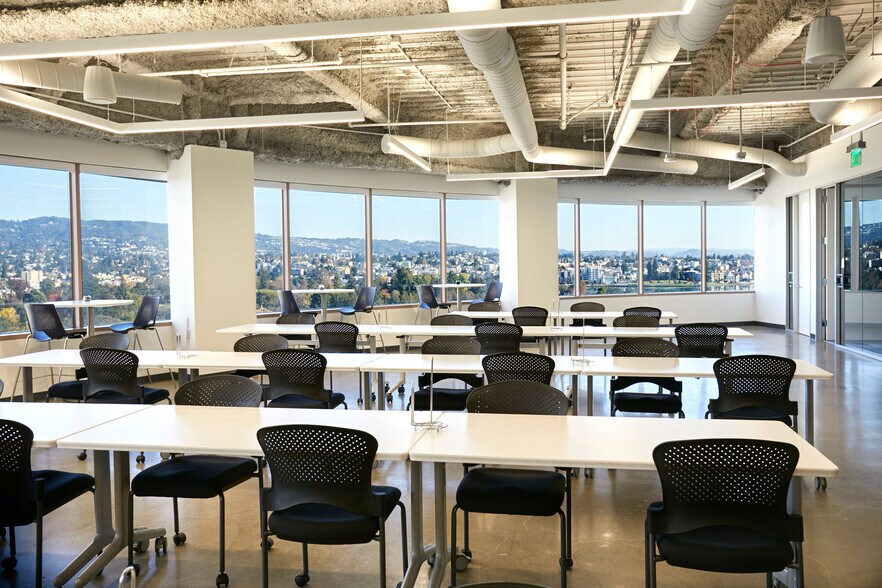 More Photos Of 1999 Harrison St, Oakland Coworking Space
