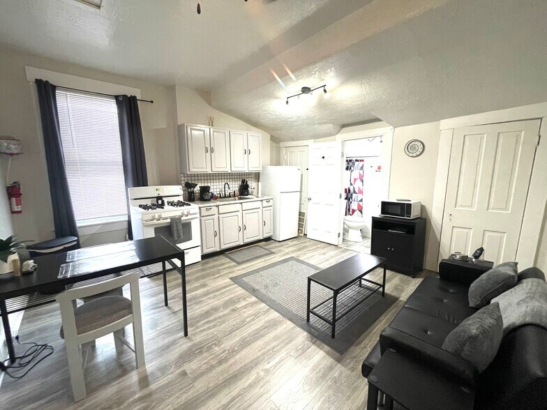 More Photos Of 1333 Scott St, Covington Apartments For Sale
