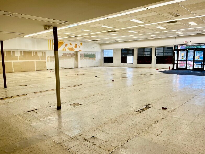 More Photos Of 1630 Ocean Ave, San Francisco Freestanding For Lease