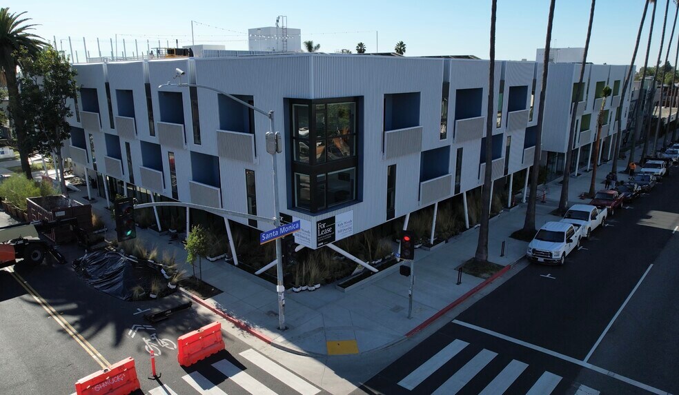 More Photos Of 2828 Santa Monica Blvd, Santa Monica Apartments For Lease