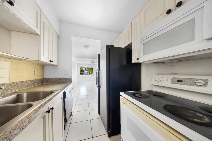 More Photos Of 625 75th St, Miami Beach Apartments For Sale