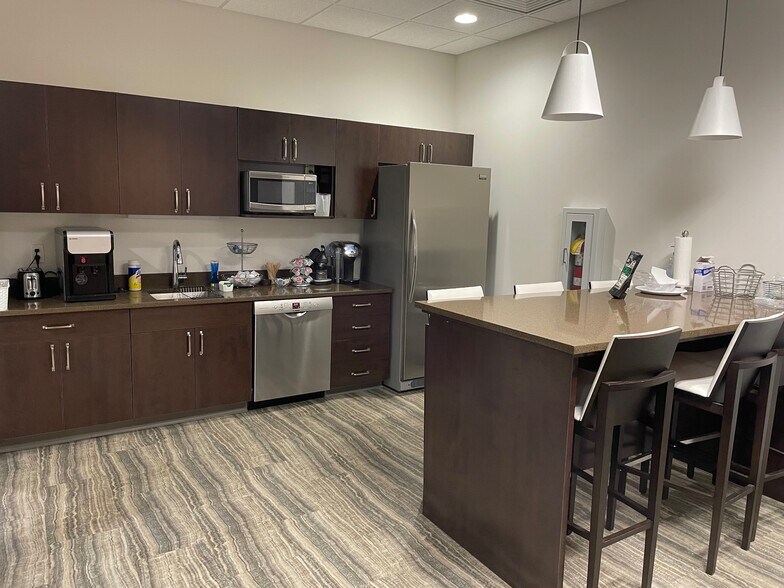 More Photos Of 130 S Main St, South Bend Office For Lease