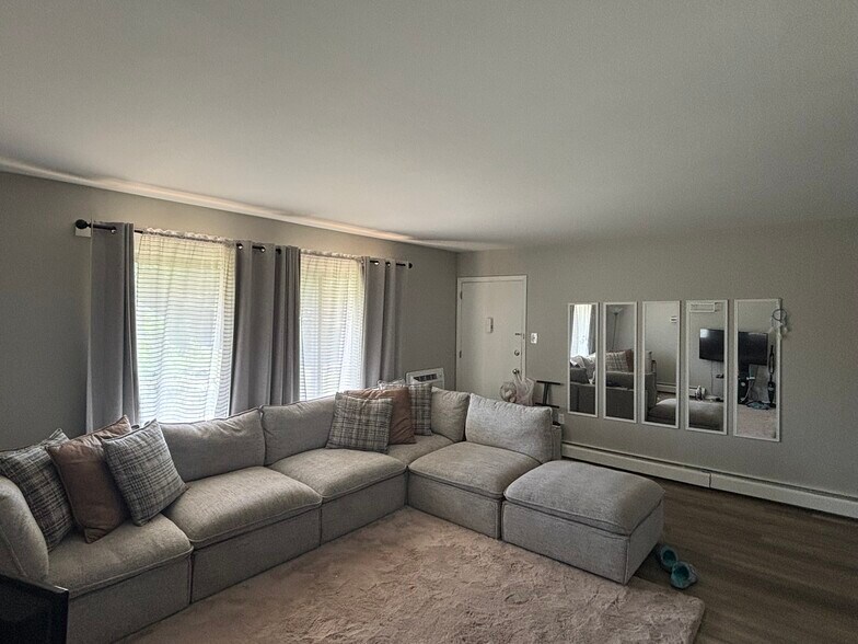 More Photos Of 3800 Elmerton Ave, Harrisburg Apartments For Sale