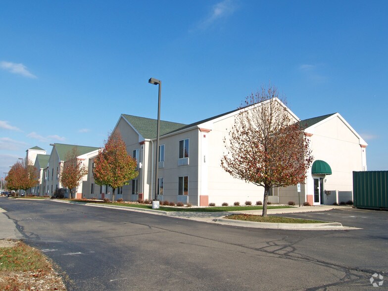 More Photos Of 101 Aviation Way, Watertown Hotel For Sale