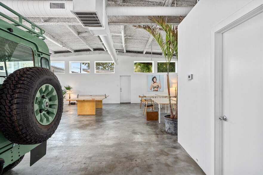 More Photos Of 3902 McKinney St, Houston Warehouse For Lease