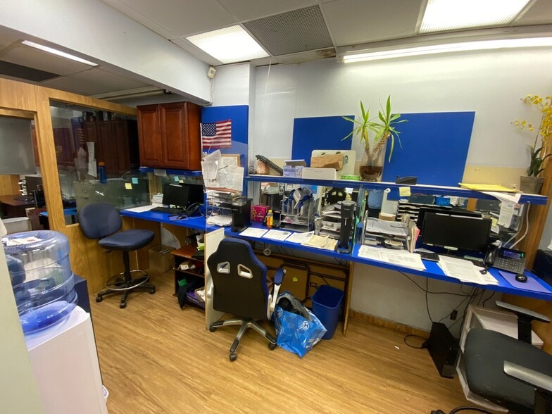 More Photos Of 32-32 Steinway St, Long Island City Loft Creative Space For Lease