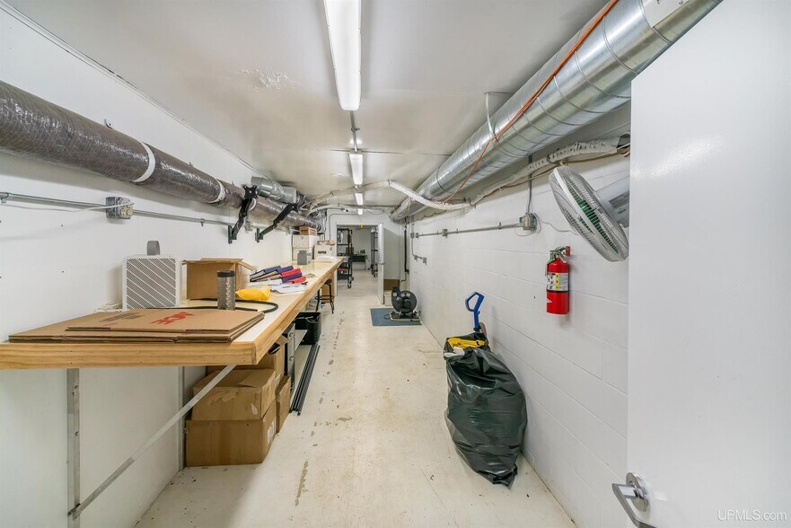 More Photos Of 154 Evergreen St, Republic Storefront For Sale