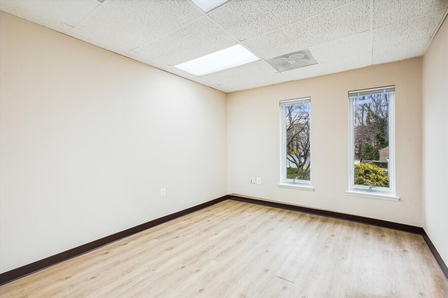 More Photos Of 9522 State Route 29, Fairfax Loft Creative Space For Sale