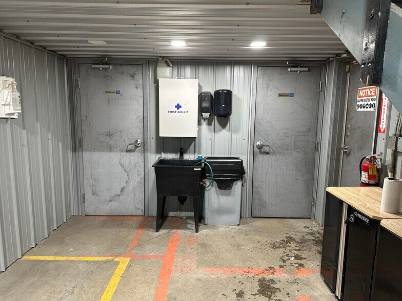 More Photos Of 722003 Range Road 53, Grande Prairie County No 1 Warehouse For Lease