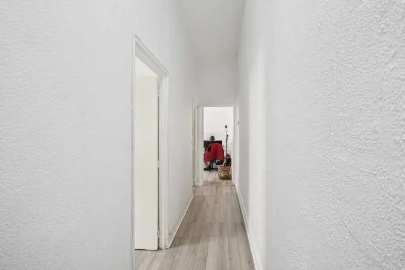 More Photos Of 43 Rue De La Roquette, Paris Office For Sale