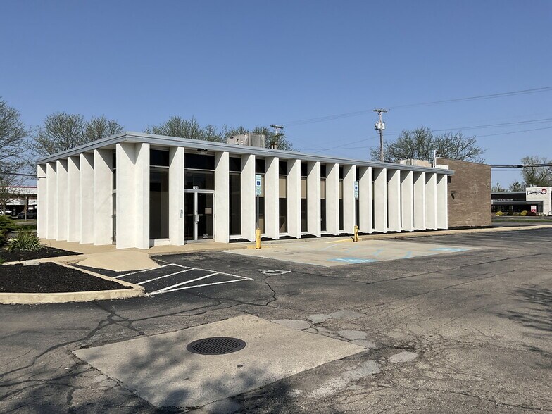 More Photos Of 721 E Dixie Dr, Dayton Bank For Lease