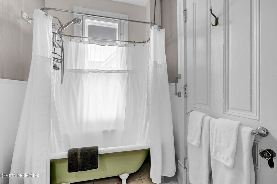 More Photos Of 412 S 3rd St, Wilmington Hospitality For Sale