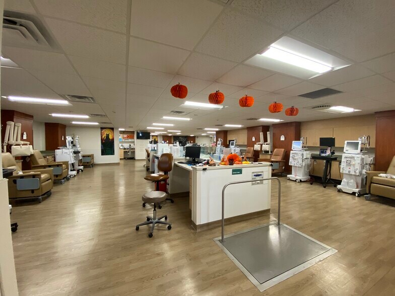 More Photos Of 4311 Old Indiana 261, Newburgh Medical For Sale