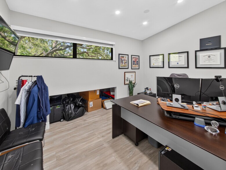 More Photos Of 10717 Sw 104th St, Miami Office For Sale
