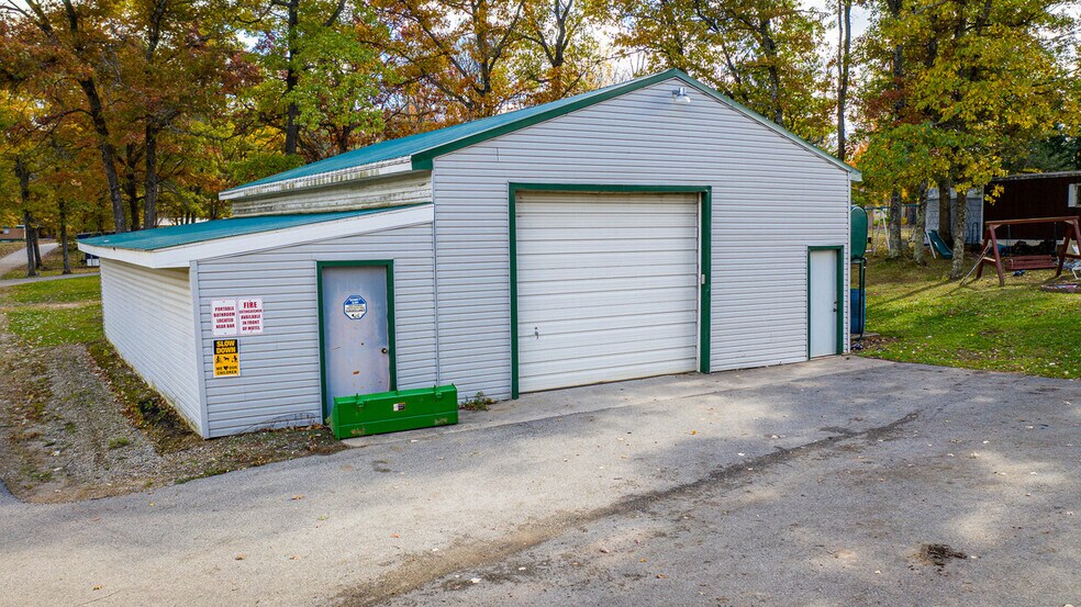 More Photos Of N10120 Parkway Rd, Crivitz Specialty For Sale