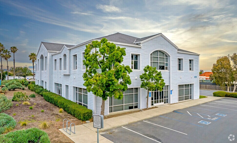 More Photos Of 400 Seaport Ct, Redwood City Medical For Lease