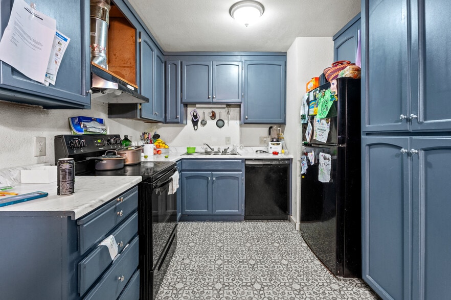 More Photos Of 2020 S Dora St, Ukiah Apartments For Sale