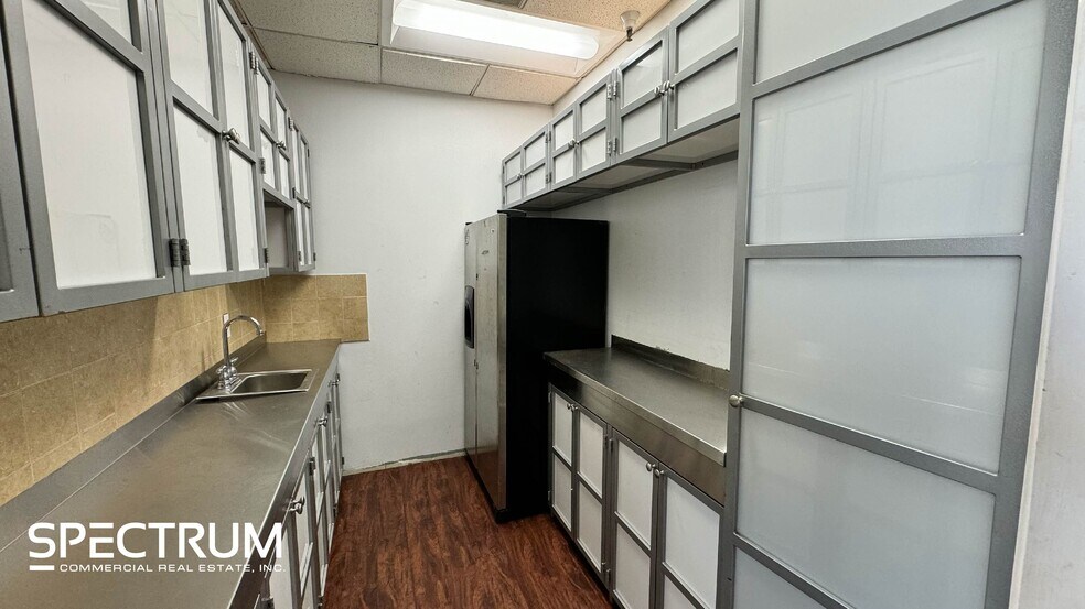 More Photos Of 16730 Schoenborn St, North Hills Manufacturing For Lease