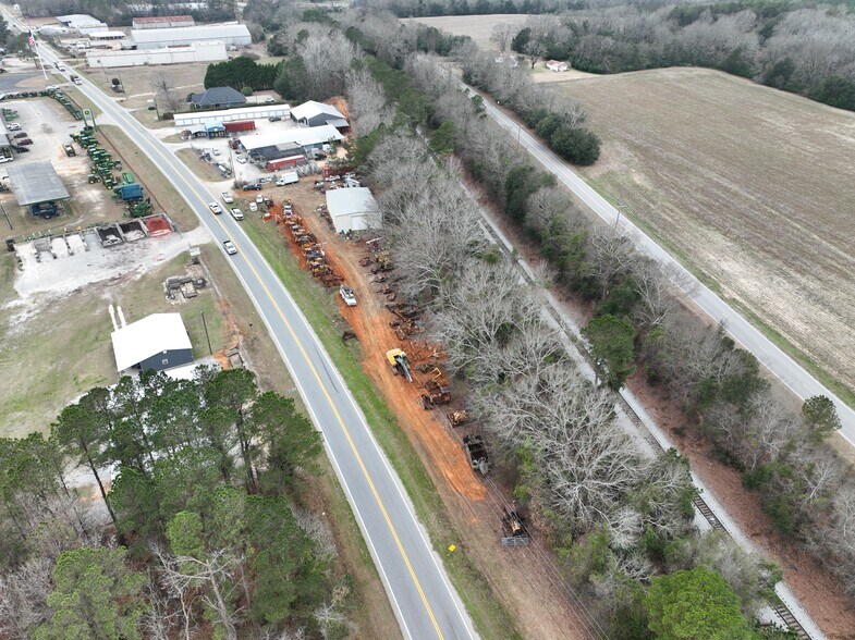 More Photos Of 2606 Colonel Thomson Highway hwy, Saint Matthews Warehouse For Sale