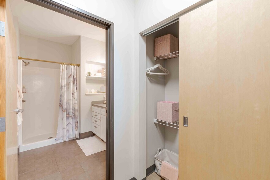 More Photos Of 310-330 15th Ave SE, Minneapolis Apartments For Lease