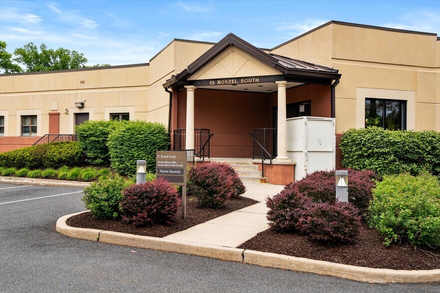 More Photos Of 15 Roszel Rd, West Windsor Office For Sale
